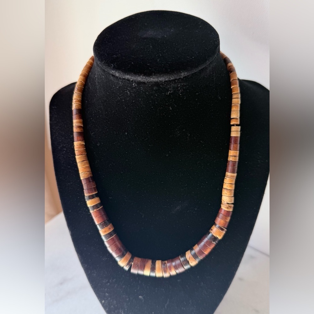 Handcrafted Brown Wood Disc Bead Necklace - Women Jewelry vintage - Picture 2 of 8